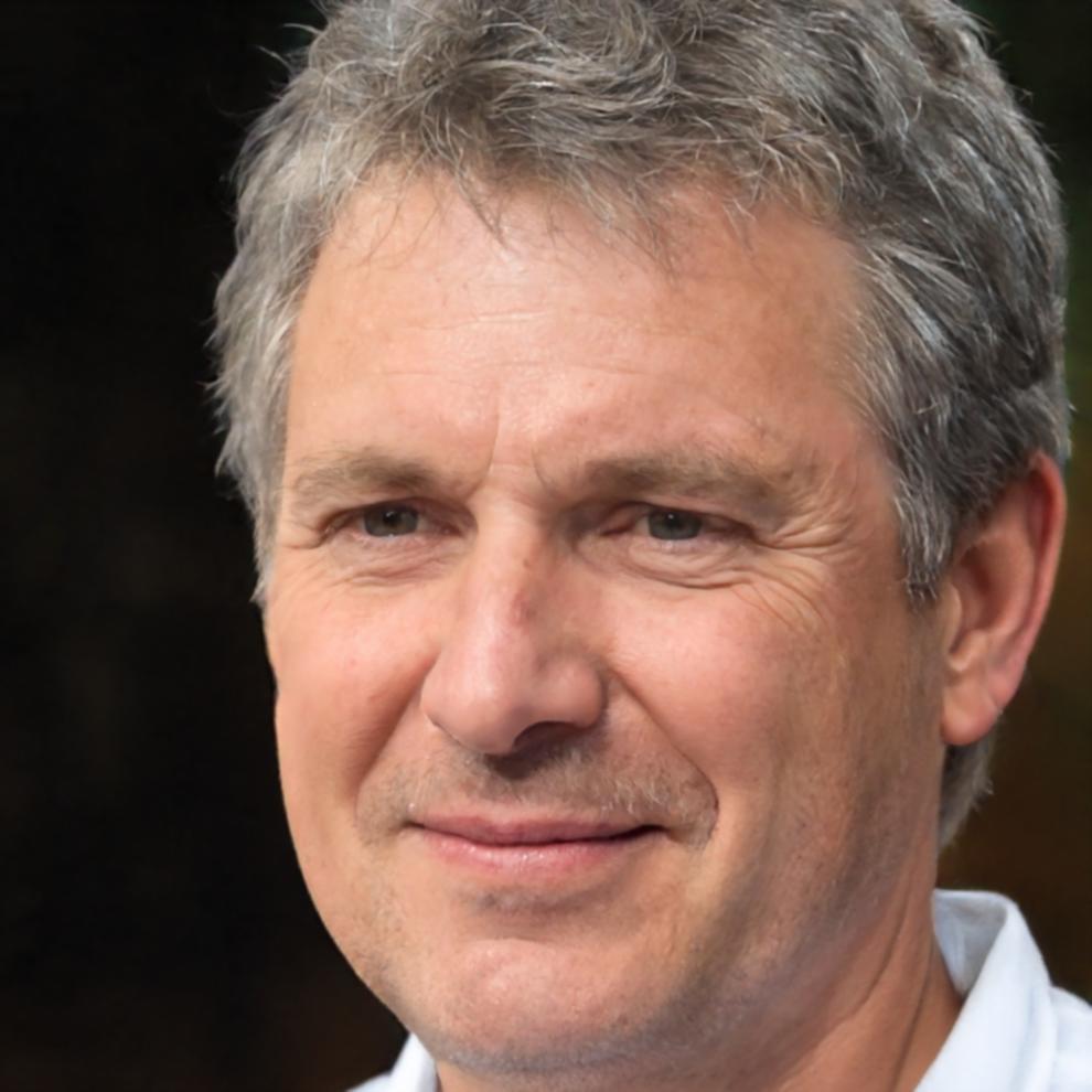 Ritratto professionale di Luca Monteverdi